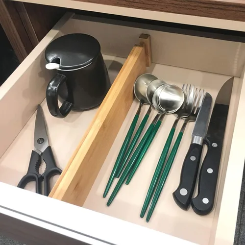 Vista 2 de VaeFae Paquete de 6 separadores de cajones de bambú ajustables, organizador de cajones expandible para utensilios de cocina, ropa, baño, oficina, se