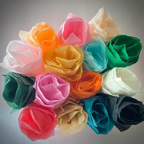 Vista 4 de Colors of Rainbow - Papel de seda suave de marfil para envolver regalos (96 hojas, 20" x 14.5") para cajas de regalo, cestas, baby showers y bautizos