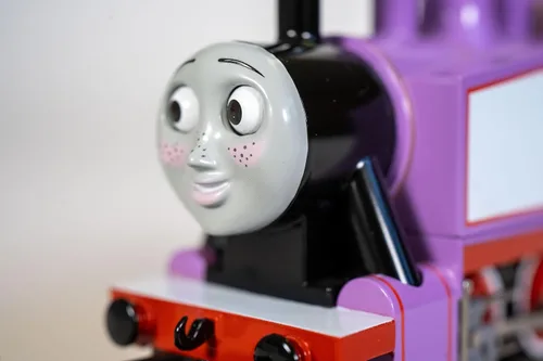 Vista 3 de Bachmann Rosie Locomotora Con Tren De Ojos Moviles