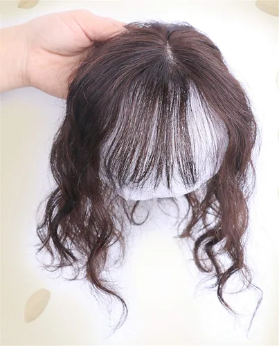 Vista 2 de Peluca de cabello humano mono, tejida a mano, con cierre de corona, rizado natural, con flequillo, para mujer, 6 pulgadas, marrón oscuro