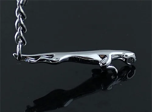 Vista 3 de Llavero creativo con logotipo de coche 3D, llavero de metal cromado y aleación de coche, regalos para mujeres y hombres, tamaño universal