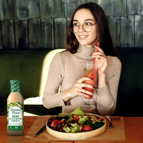 Vista 7 de Aderezo de ensalada de vinagreta de pera y vinagre balsámico blanco Walden Farms – Sin calorías, sin gluten, bajo en carbohidratos, apto para keto