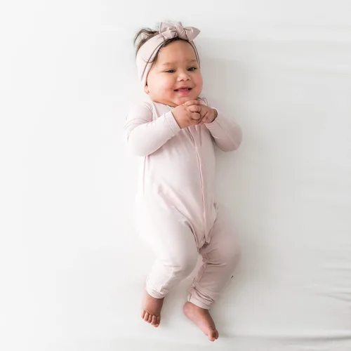 Vista 51 de KYTE BABY Mameluco suave unisex con cierre a presión, 97% rayón hecho de bambú, 3% elastano