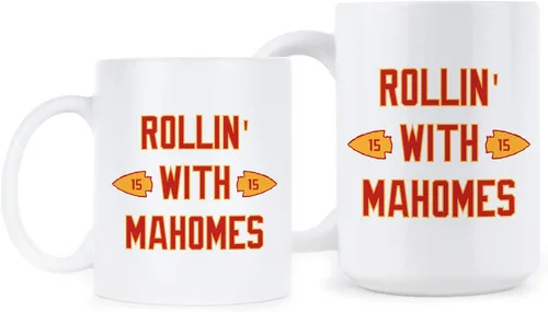 Vista 2 de We Got Good Rolling With Mahomes - Taza de café Mahomes