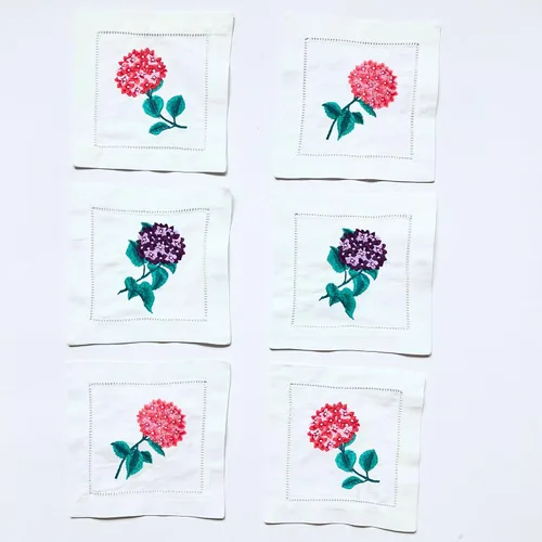 Vista 7 de HCRAFT Servilletas bordadas de tela blanca de 6 x 6 pulgadas, juego de 6 posavasos bordados para fiestas y regalos