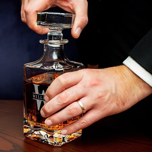 Vista 7 de Juego de presentación de decantador de whisky personalizado