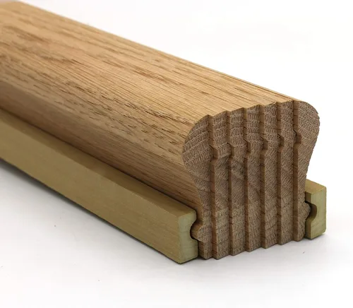 Vista 10 de Rosetón Redondo Roble Rojo, Madera Sólida, 4.17 in x 3.92 in, Montaje de Escalera