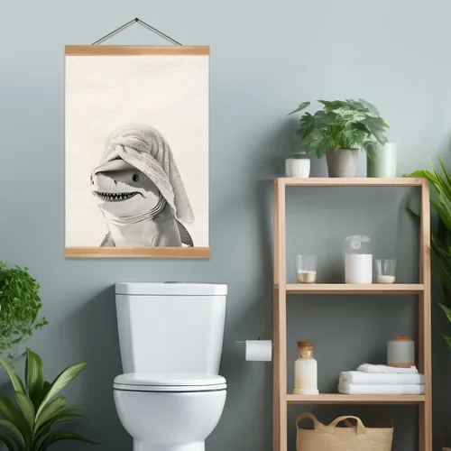 Vista 4 de ZTGDA Arte Gracioso de Tiburón para Baño en Pared, Póster Colgante de Lino de 12x16 Pulgadas, Decoración Divertida de Inodoro para Baño, Rótulo