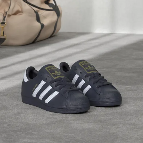 Vista 2 de adidas Superstar - Tenis para hombre