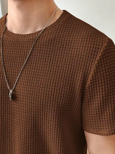 Vista 3 de WDIRARA Camiseta de punto gofre de manga corta con cuello redondo para hombre