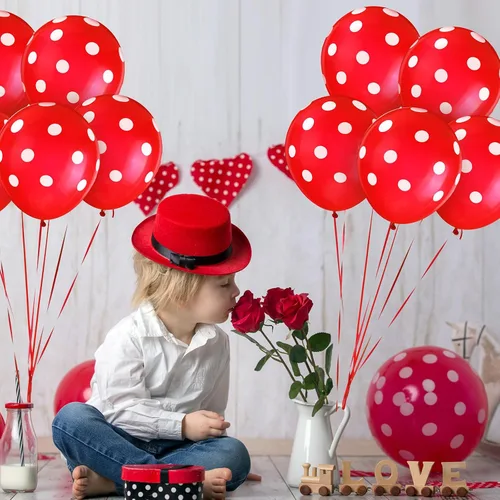 Vista 4 de Sumind 100 globos de látex de lunares negros y rojos, decoraciones de mariquita y fresa para decoración de fiestas, cumpleaños, suministros de boda
