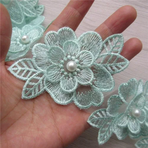 Vista 14 de 2 yardas de encaje de flores 3D con perlas bordadas, de poliéster, cinta de encaje con aplicación de patchwork para vestido de novia, manualidades