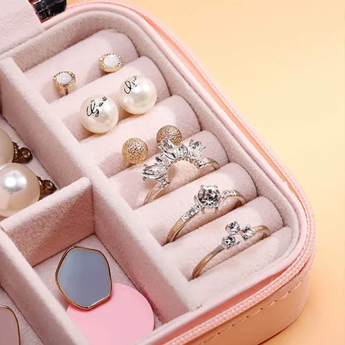 Vista 5 de Joyero pequeño de cuero, estuche portátil de viaje para anillos, colgantes, aretes, collares, organizador de pulseras, cajas de almacenamiento (rosa)