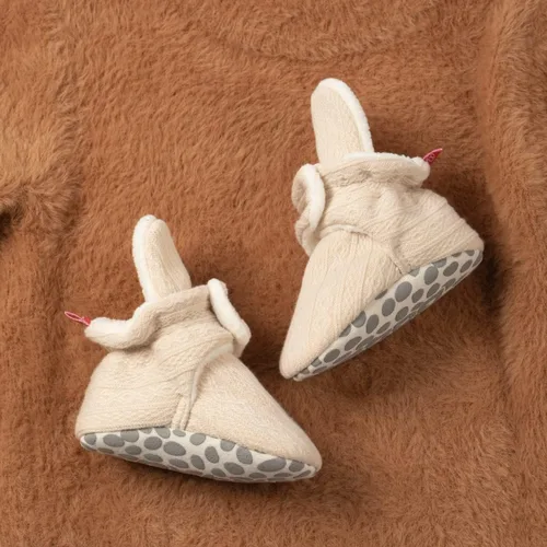 Vista 140 de Botines de forro polar para bebés, niños y niñas, pantuflas antideslizantes con agarre suave, zapatos de calcetín para recién nacidos, cuna