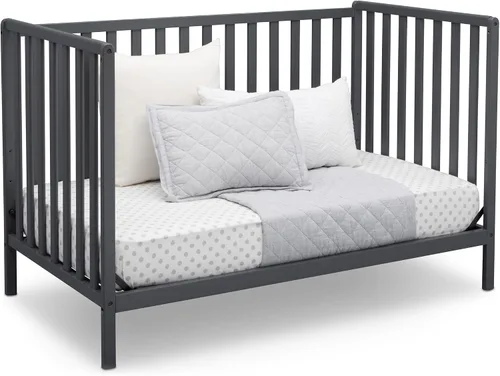 Vista 7 de Delta Children Heartland Cuna convertible 4 en 1 - Certificado Greenguard Gold, color gris carbón