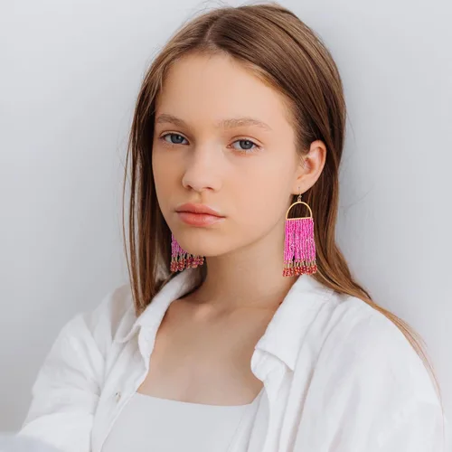 Vista 4 de Aretes colgantes bohemios con cuentas, hechos a mano, aretes de borla con cuentas para mujer