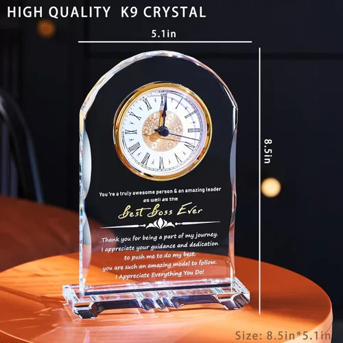 Vista 2 de Reloj de Cristal Significativo para Jubilación, Regalos para Mujeres y Hombres, Mejor Jefe de Todos, Feliz Reloj de Jubilación Placa de Regalo