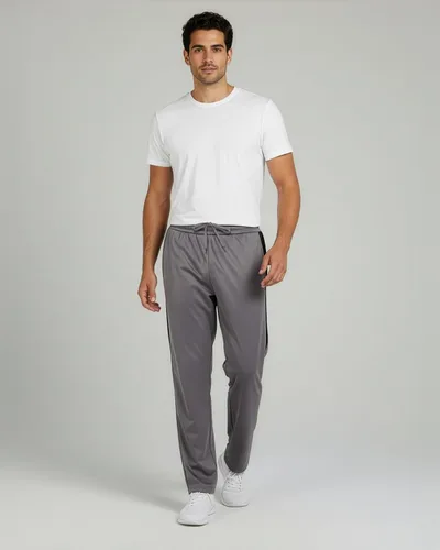 Vista 3 de Real Essentials Paquete de 3 Pantalones deportivos de tricot, informales, deportivos y activos, con parte inferior abierta y bolsillos para hombre