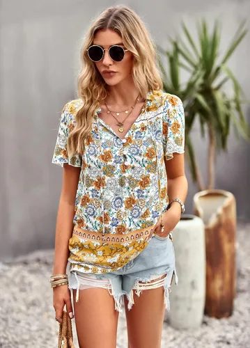 Vista 4 de KAYWIDE Blusa de manga corta para mujer, estilo casual, bohemio, cuello en V, con volantes, floral, para verano, blusas sueltas