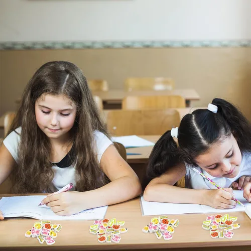Vista 4 de Yopyame 60 piezas de borradores de regreso a clases, divertidos y lindos autobuses escolares, colección Apple, borradores para niños, aula, surtido