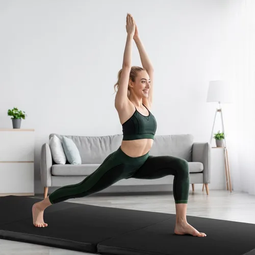 Vista 2 de Goplus Esterilla de Gimnasia Plegable, 6' x 2' x 2'' de Grosor Tri-Fold Esterilla de Ejercicio y Volteretas con Asas de Transporte, Cierre de Gancho