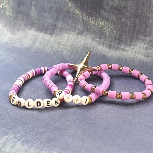 Vista 6 de Anime Necklace Set Inspired Merch Bracelet Gold star-shaped brooch Cosplay Gift Women Men 3piezas pulsera