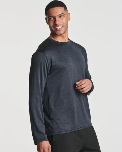 Vista 2 de Real Essentials - Paquete de 4 unidades camisa Dry-Fit de manga larga para hombre, disipa la humedad, con protección solar FPU 50+ contra rayos