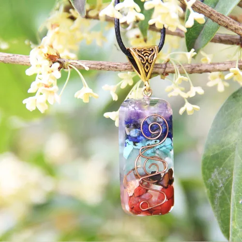 Vista 3 de Orgone Chakra Pendant 7 Chakra Stones Necklace Orgonite Pendant with Adjustable Cord Crystals Necklace for Women Men