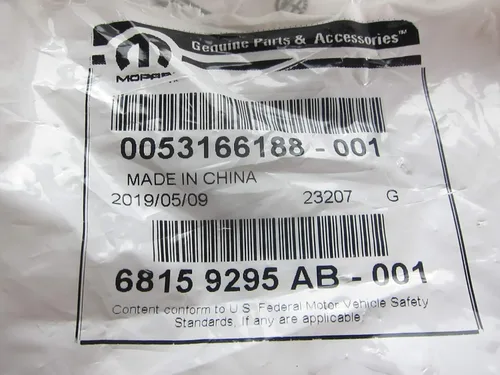 Vista 6 de 2013-2016 Ram 1500 2500 3500 4500/5500 Inversor de toma de corriente New Mopar OEM