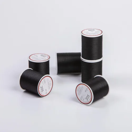 Vista 3 de Superior Threads Hilo de Coser y Acolchado de Poliéster Completo 300 Yardas Carrete 6-Pack (Negro)