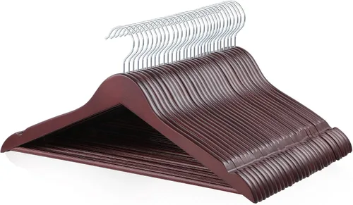 Vista 13 de Amazon Basics Perchas de madera para trajes, paquete de 30, color negro