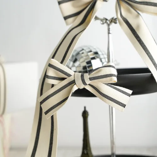 Vista 4 de MEEDEE Cinta de tela a rayas de algodón natural de 1 pulgada, cinta de rayas blancas y negras para manualidades, envoltura de regalos, decoración