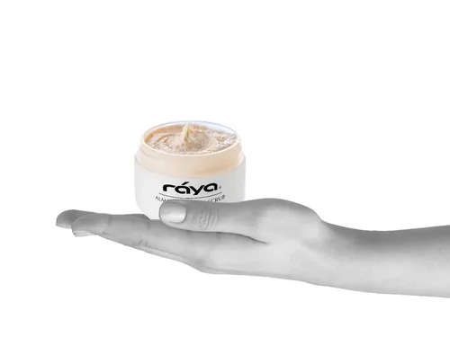 Vista 7 de RAYA Exfoliante facial de miel de almendra (106) Exfoliante facial natural para piel no manchada Pule, suaviza y crea una tez brillante