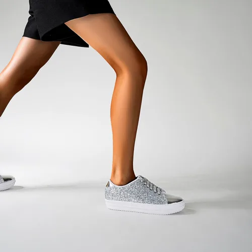 Vista 4 de UBWDU Zapatillas brillantes con diamantes de imitación para mujer, zapatos de lentejuelas brillantes para caminar de ocio y ocio para amantes