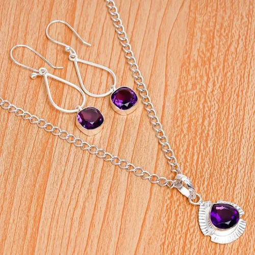 Vista 4 de Juego de joyas de plata de ley con piedras preciosas de amatista para mujeres y niñas. Impresionante juego de joyas collar con colgante y aretes