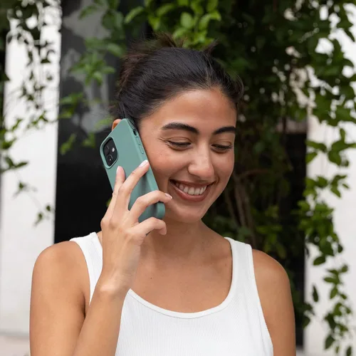 Vista 8 de Compatible con iPhone 13 Pro Max Funda de silicona con protector de pantalla - Verde
