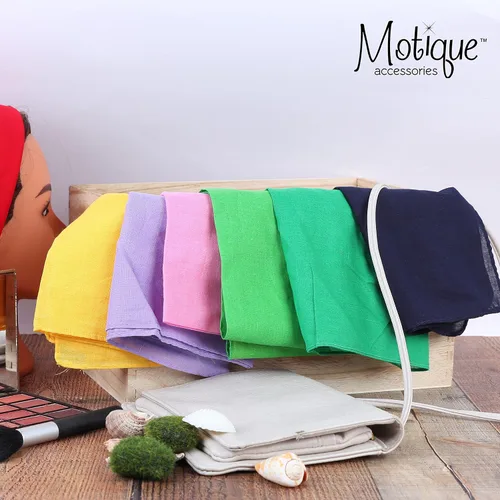 Vista 3 de Motique Accessories Bandana sólida extra grande de 27 x 27 pulgadas