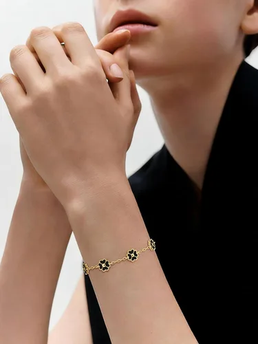 Vista 2 de NECOCY Pulsera de trébol para mujer, moderna chapada en oro de 18 quilates, cuatro hojas, juego de pulseras de flores de la suerte, ajustables