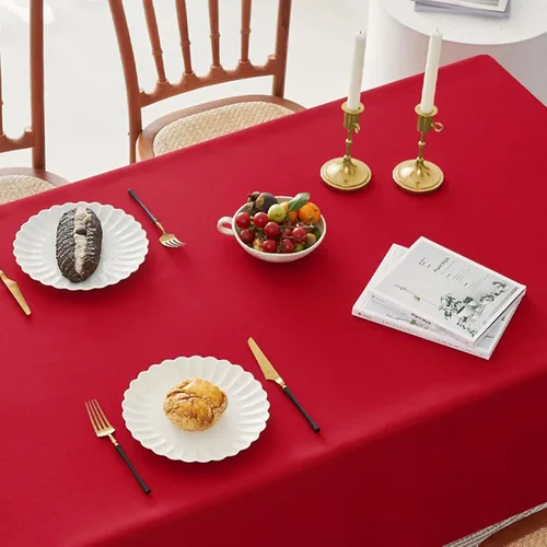 Vista 2 de Romanstile Paquete de 6 manteles rectangulares rojos de 60 x 84 pulgadas, reutilizables y lavables para mesas de 4 pies, mantel de tela de poliéster