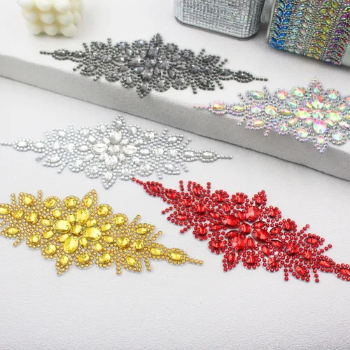 Vista 4 de PEARLY JUN 1 pieza de apliques de diamantes de imitación negros autoadhesivos, parches de cristal con adhesión térmica para ropa, adornos