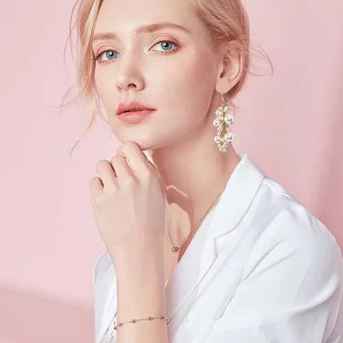 Vista 7 de Aretes largos de perlas doradas para mujer, aretes colgantes de perlas blancas con borlas para adolescentes, niñas, cumpleaños, día de San Valentín