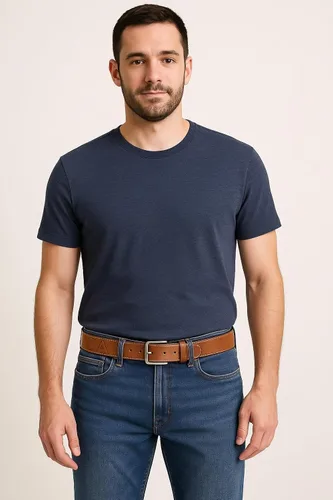Vista 2 de Nautica Men's Signature Leather and Canvas Belt Ribbon Detail Flag Design Classic Casual Metal Buckle