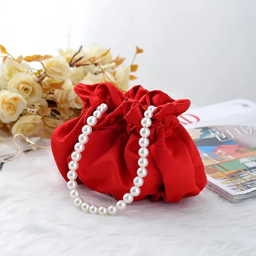 Vista 4 de LAKSMI Mini bolso de cubo con cadena de perlas