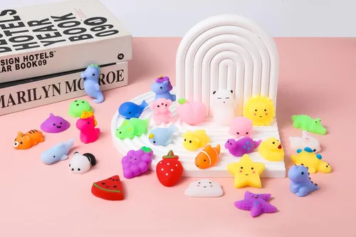 Vista 2 de Mini juguetes esponjosos, 30 piezas lindos Mochi Squeeze juguetes para recuerdos de fiesta