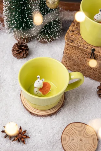 Vista 2 de Taza de Cerámica de Caracol DIHOclub Taza de Caracol Oculta con Animal 3D Dentro, Serie Jardín Figura Hecha a Mano (Verde Manzana)