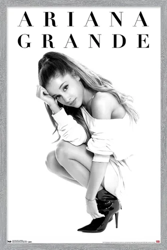 Vista 18 de Trends International Ariana Grande - Póster de pared de luna de miel, 22.4 pulgadas de largo x 14.7 pulgadas, versión enmarcada en madera de granero