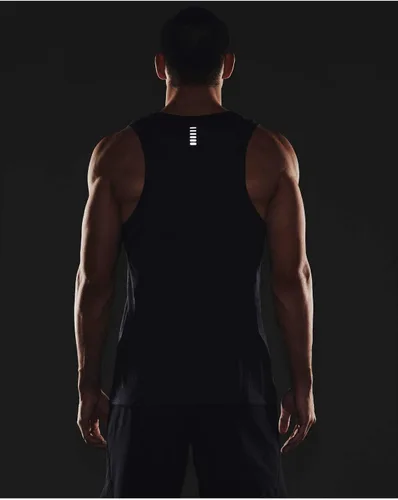 Vista 4 de Under Armour Camiseta Streaker para hombre