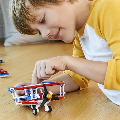 Vista 2 de LEGO Creator 31076 Daredevil Stunt Plane 31076 Kit de construcción (200 piezas)