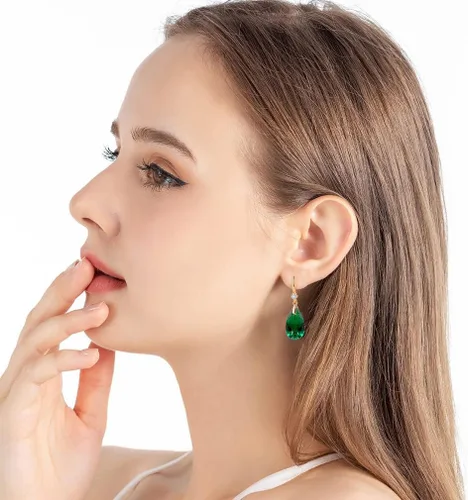 Vista 2 de Aretes colgantes de lágrima de cristal austriaco para mujer, chapados en oro de 14 quilates, aretes de gancho hipoalergénicos, regalos para mujeres
