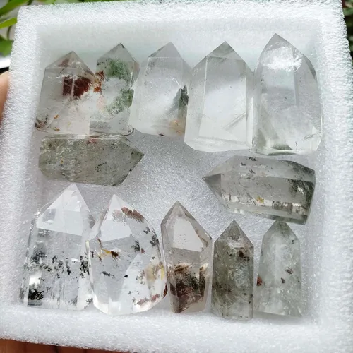Vista 2 de 1 mini varita de cristal fantasma, torre de cristal fantasma, punto de cuarzo de jardín con punto de cristal escénico de lodalita para curación